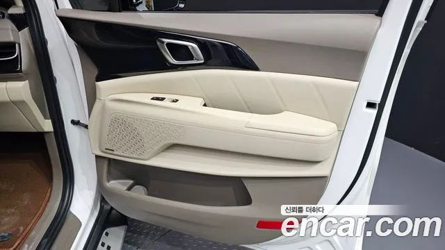 Kia Carnival Generation 4 — Фото автомобиля 25
