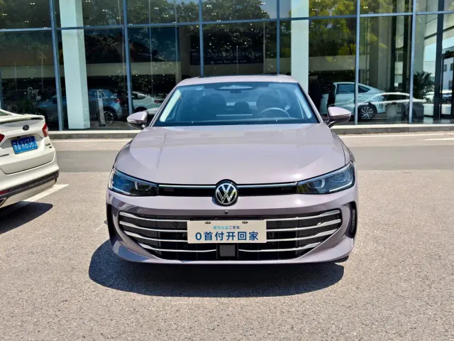 Volkswagen Passat — Фото автомобиля 6