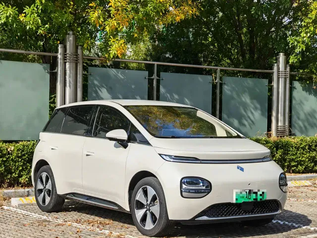 Baojun Cloud — Фото автомобиля 3