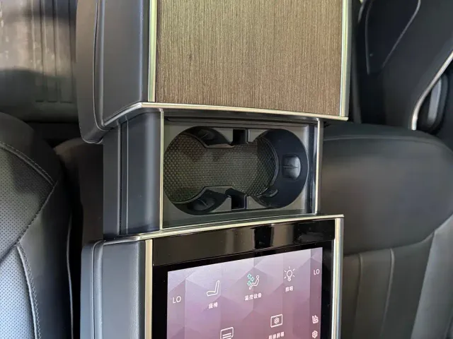 Land Rover Range Rover — Фото автомобиля 27