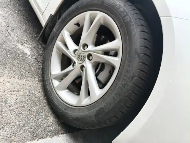 Buick Regal — Фото автомобиля 8