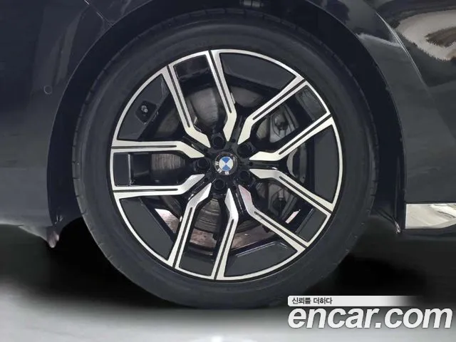 BMW 7 Series — Фото автомобиля 5