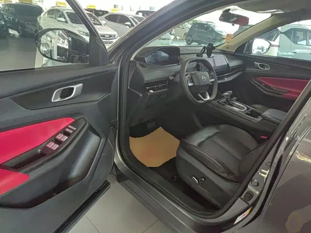 Changan CS55 Plus — Фото автомобиля 15