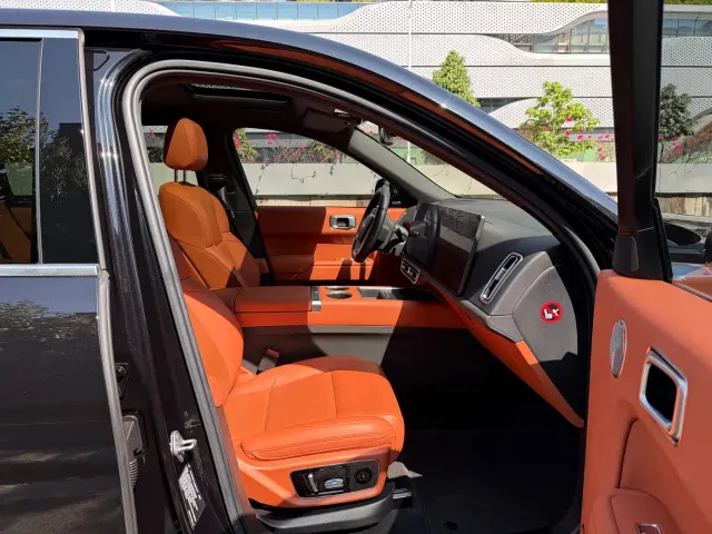 Li Auto L7 — Фото автомобиля 18