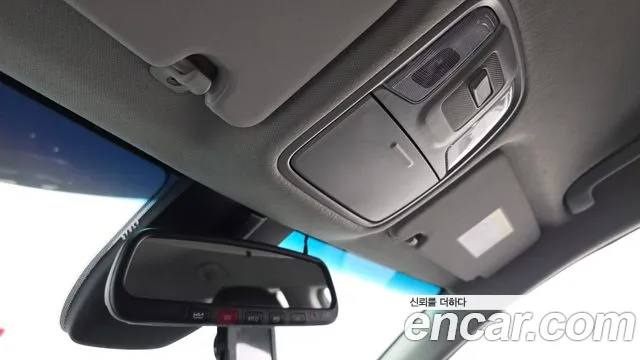Kia Niro — Фото автомобиля 28