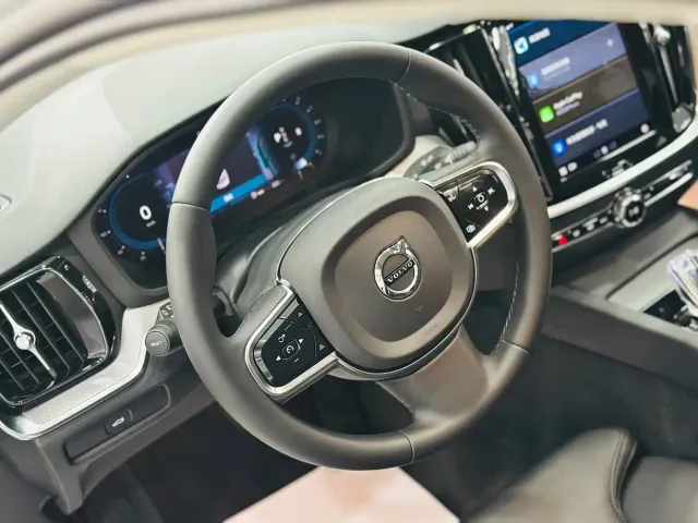Volvo S60 — Фото автомобиля 13