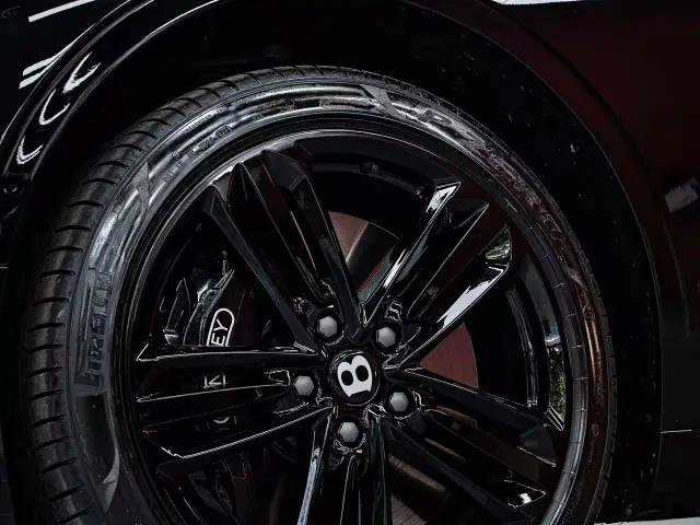 Bentley Continental — Фото автомобиля 8