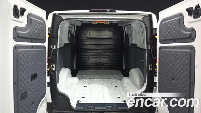 Kia PV5 — Фото автомобиля 26