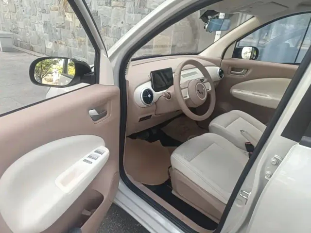 Wuling Hongguang Mini EV — Фото автомобиля 15