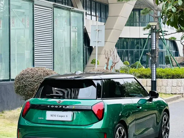 MINI Cooper — Фото автомобиля 6
