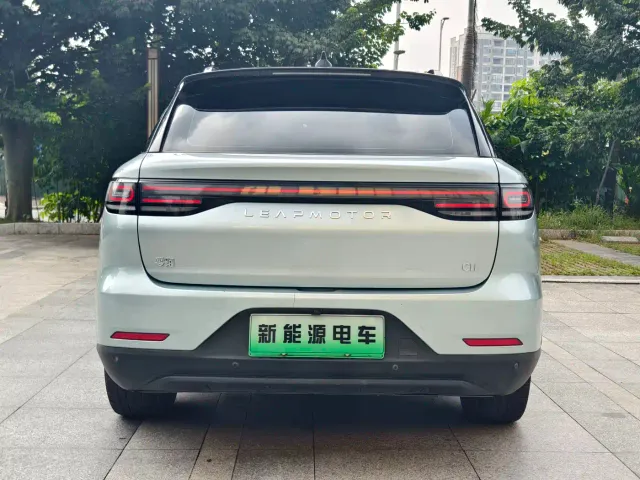 Leapmotor C11 — Фото автомобиля 6