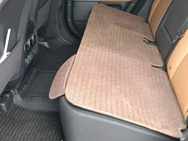 Land Rover Defender — Фото автомобиля 16