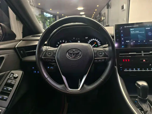 Toyota Avalon — Фото автомобиля 15