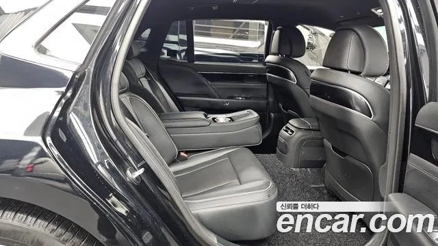 Genesis G90 Бензин 3.5 турбо AWD — Фото автомобиля 12