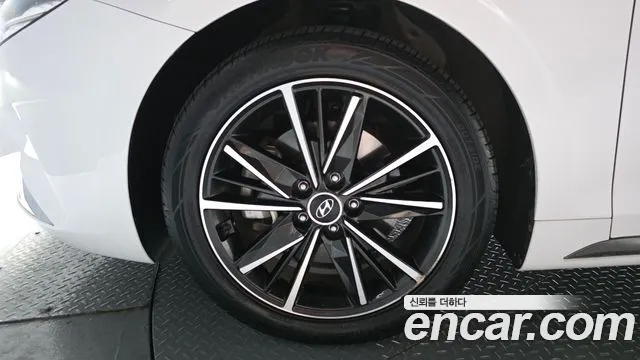 Hyundai Grandeur New — Фото автомобиля 5