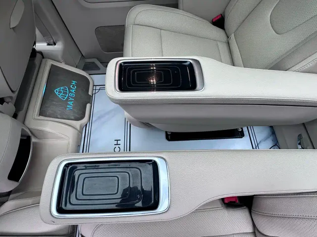 Mercedes-Benz V-Class — Фото автомобиля 10