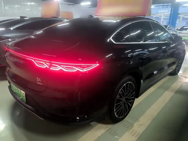 BYD Han — Фото автомобиля 6