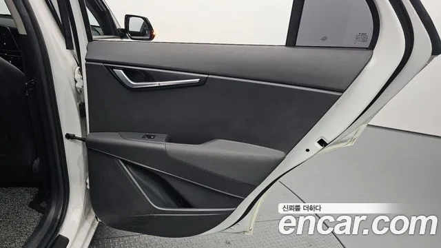 Kia Niro — Фото автомобиля 14