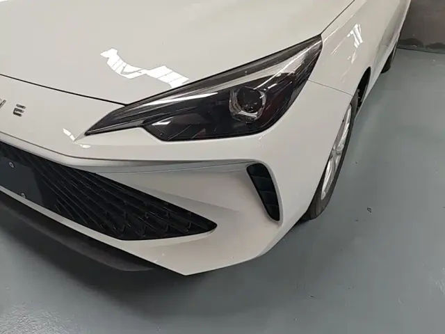 Roewe i5 — Фото автомобиля 23