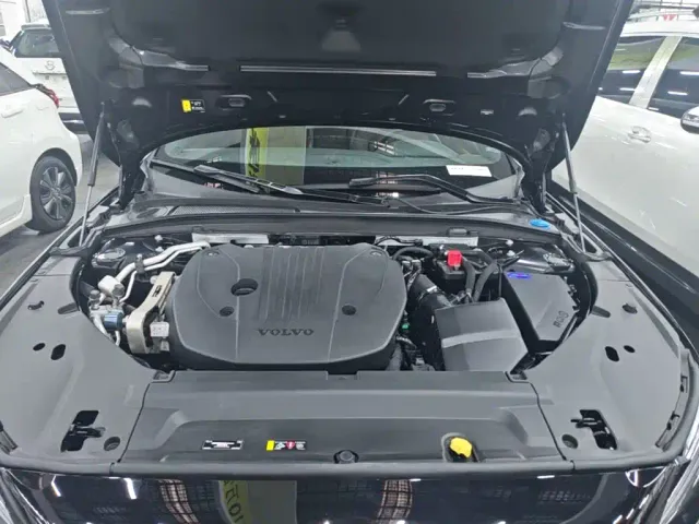 Volvo S90 — Фото автомобиля 19
