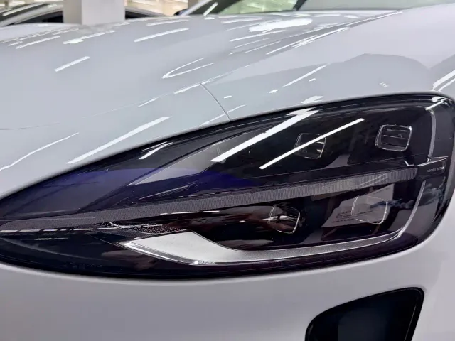Xiaomi SU7 — Фото автомобиля 4
