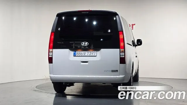 Hyundai Staria Staria (New) — Фото автомобиля 4