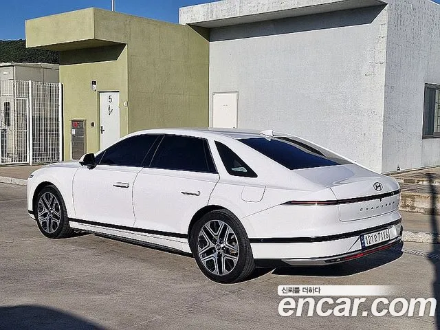 Hyundai Grandeur GN7 — Фото автомобиля 5