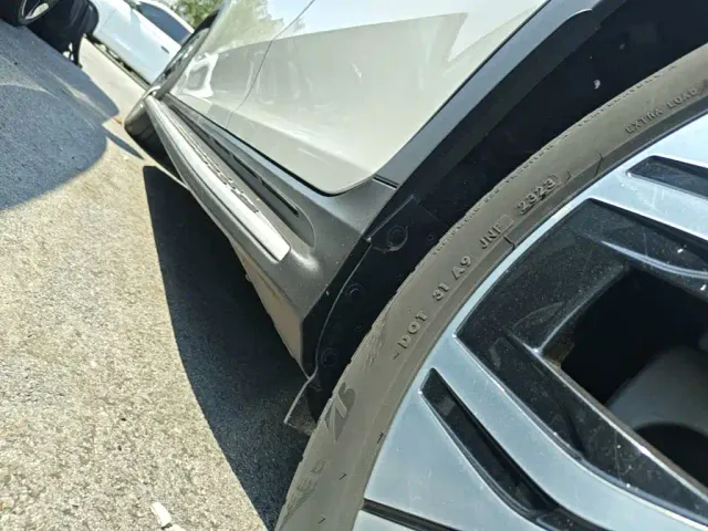 Mercedes-Benz EQE SUV — Фото автомобиля 21
