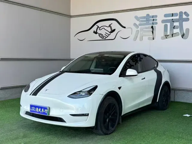 Фотография автомобиля — Tesla Model Y