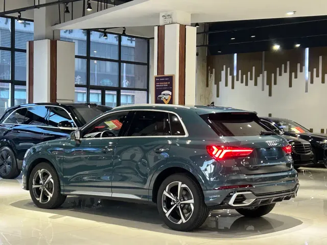 Audi Q3 — Фото автомобиля 24