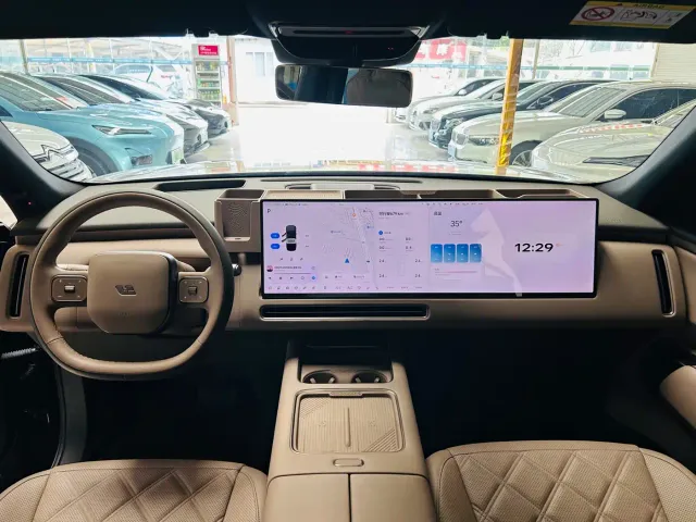 Li Auto Li Xiang L9 2026 Base Model — Фото автомобиля 14