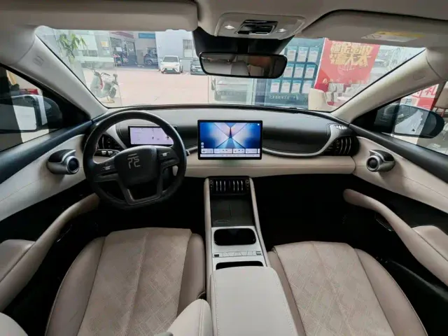 BYD Yuan PLUS — Фото автомобиля 13