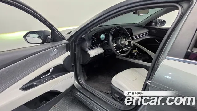 Hyundai AVANTE Avante (CN7) — Фото автомобиля 8