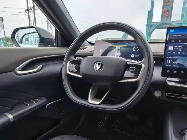 Changan Eado — Фото автомобиля 7