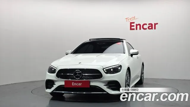 Mercedes-Benz E-Class — Фото автомобиля 3