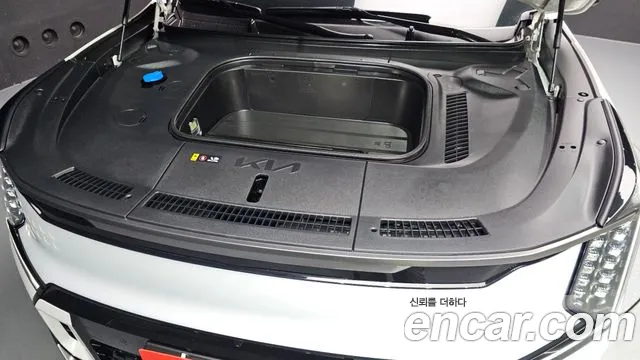 Kia EV9 — Фото автомобиля 6