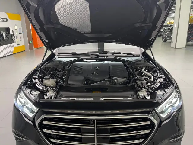 Mercedes-Benz E-Class — Фото автомобиля 16