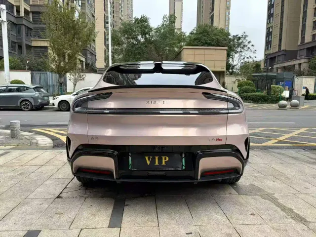 Xiaomi YU7 — Фото автомобиля 8