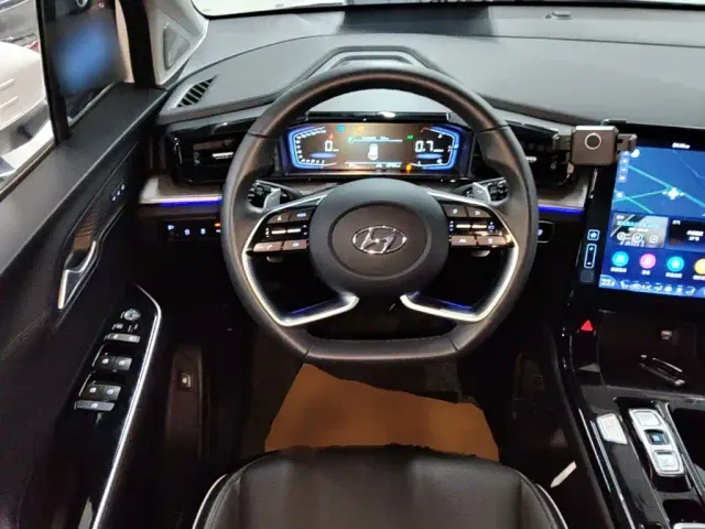 Hyundai Custo — Фото автомобиля 6