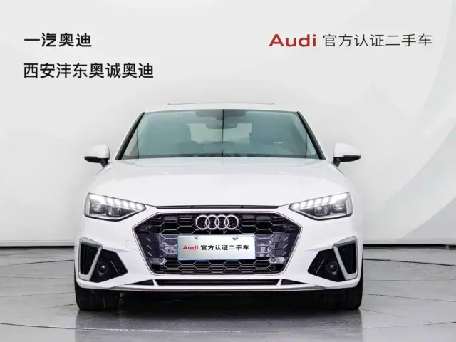 Фотография автомобиля — Audi A4L