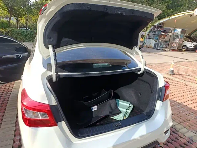 Nissan Sylphy — Фото автомобиля 18