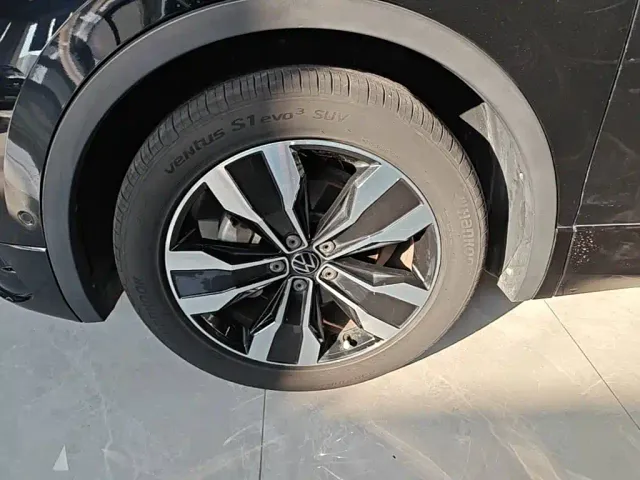 Volkswagen Tiguan L — Фото автомобиля 22