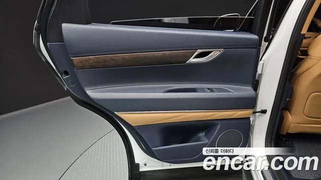 Genesis GV80 — Фото автомобиля 14
