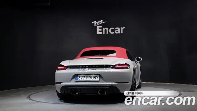 Porsche 718 — Фото автомобиля 4