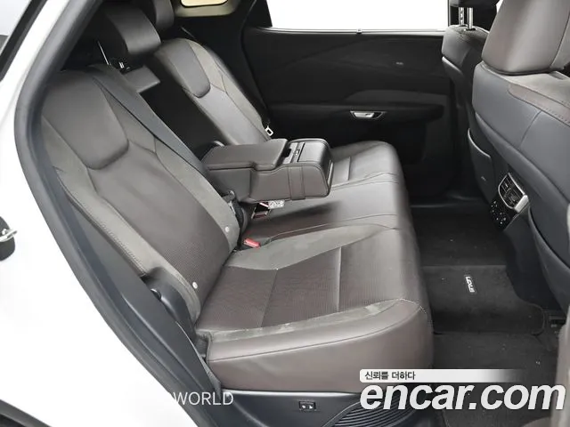 Lexus RX — Фото автомобиля 12