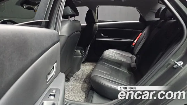 Hyundai Avante CN7 — Фото автомобиля 12