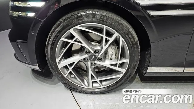 Genesis G90 — Фото автомобиля 5