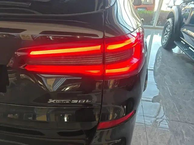 BMW X5 — Фото автомобиля 7