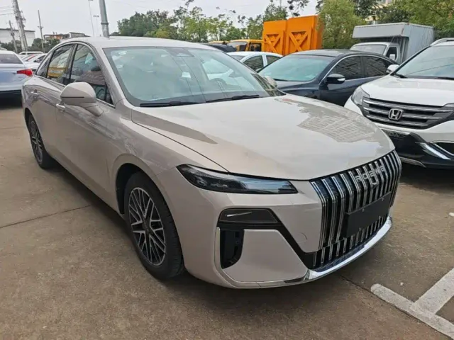 Roewe M7 DMH — Фото автомобиля 3