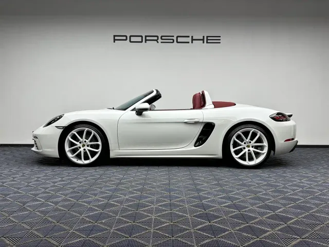 Porsche 718 — Фото автомобиля 3